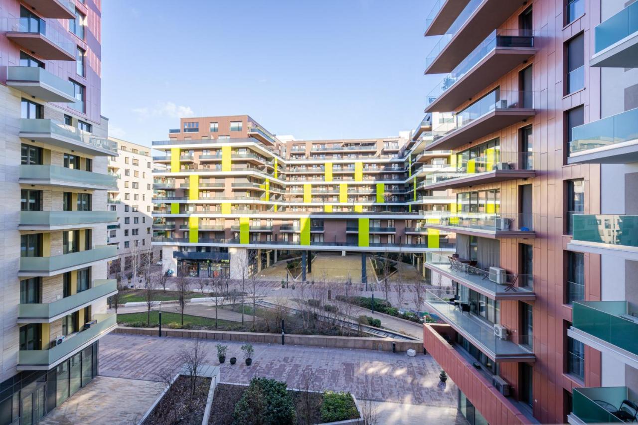 Grand Corvin Studio With Balcony Budapest Eksteriør billede