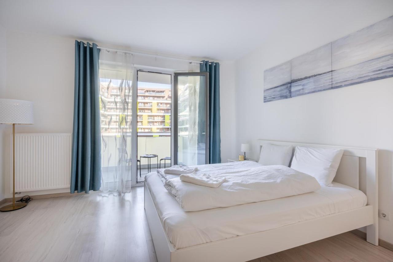 Grand Corvin Studio With Balcony Budapest Eksteriør billede